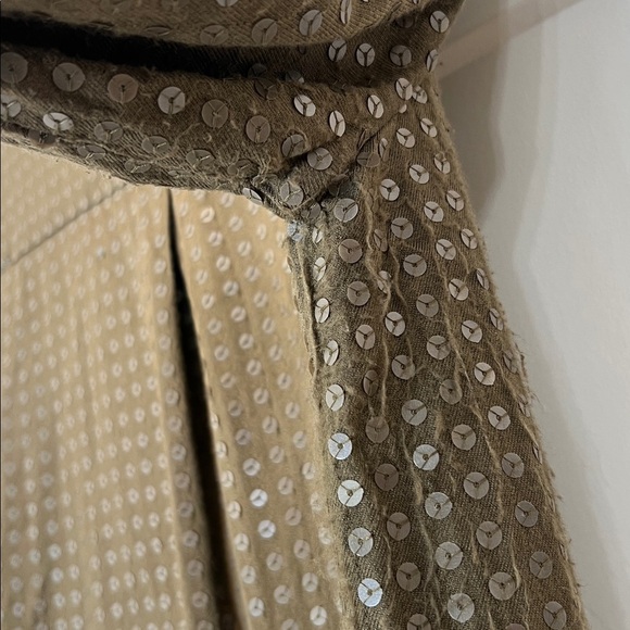 Maeve Brown Sequin button down blouse with front pocket. Size medium. - Picture 10 of 12